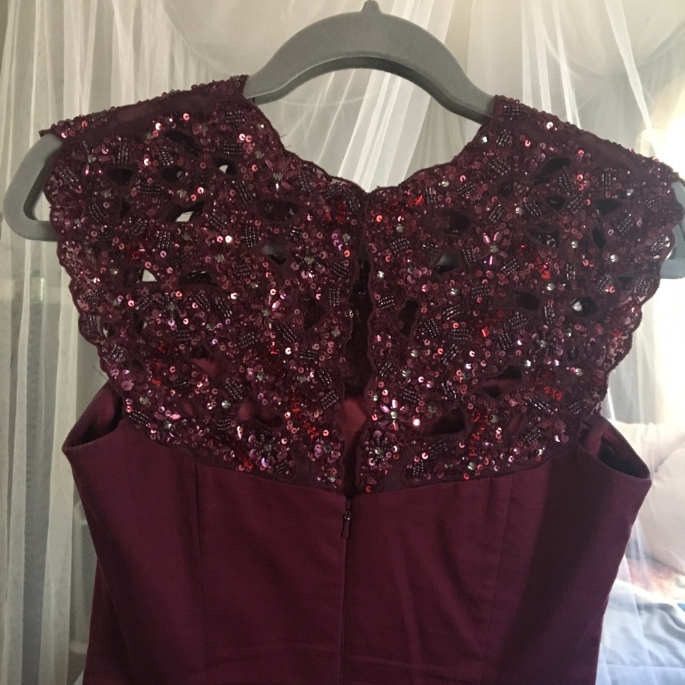 Dress - Picture 2 of 4